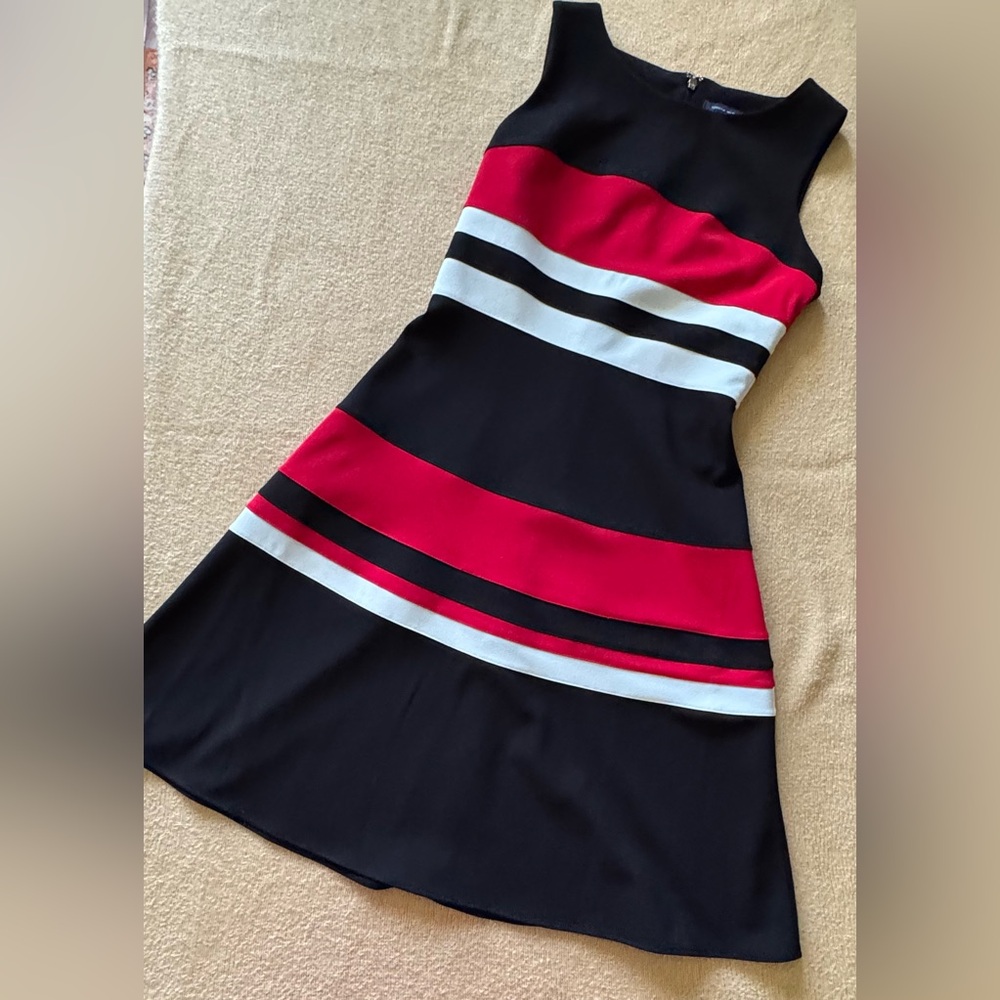 Tommy Hilfiger Elegant Black and Red Dress